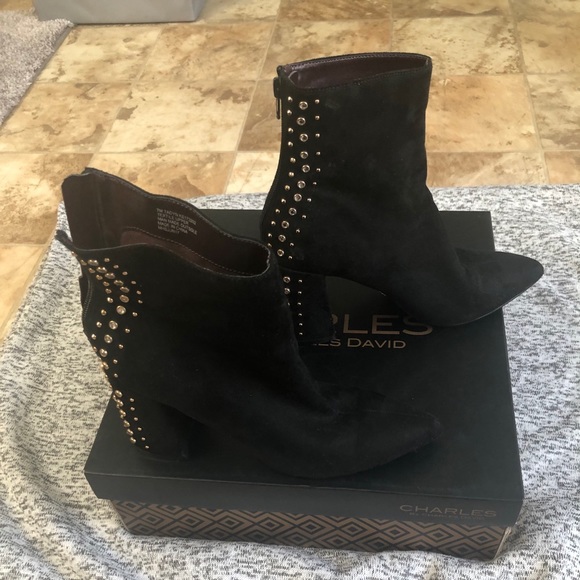 Faux suede kensie booties - Picture 6 of 10